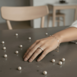 Wit gouden ring met diamanten