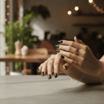 18 karaat gouden ring met diamant, smaragd en saffier