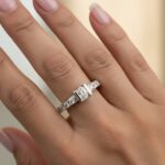 14 karaat wit gouden ring met diamanten