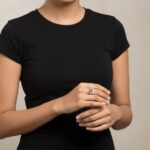 Wit gouden ring met robijn en diamanten