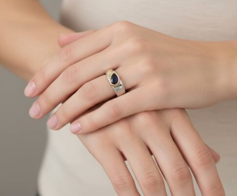 Bicolor saffier en diamanten ring