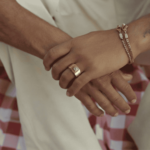 14 karaat gouden zegelring met zirkonia