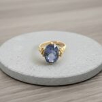 Gouden ring met synthetische topaas