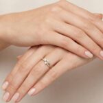 Geel gouden ring met parel en diamant