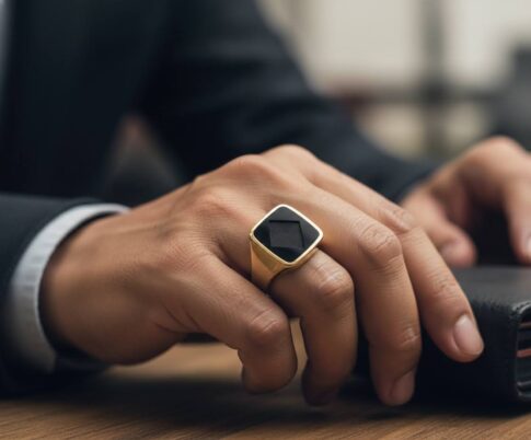 14 karaat gouden Christian zegelring met onyx