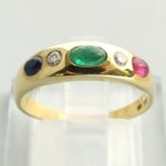 Gouden ring met briljant, smaragd, robijn en saffier