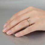 Bi color gouden ring met 1 diamant