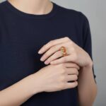 Gouden ring met bloedkoraal