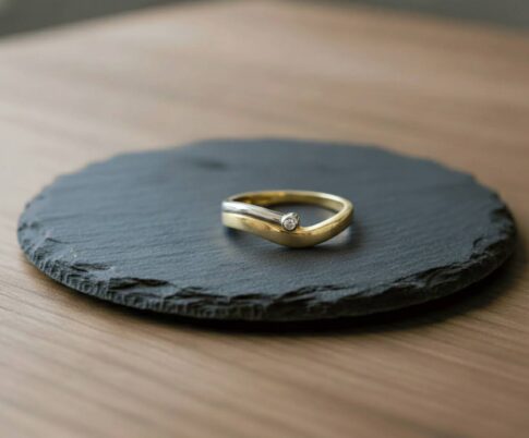 Christian bicolor gouden ring met 1 briljant