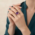 Wit gouden ring met amethist