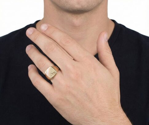 Tricolor gouden zegelring met gravering