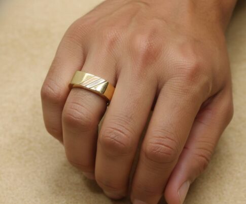 Tricolor gouden cachet ring