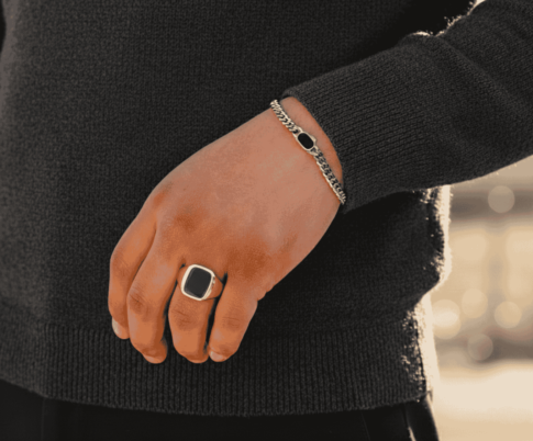 14 karaat gouden lagensteen cachet ring