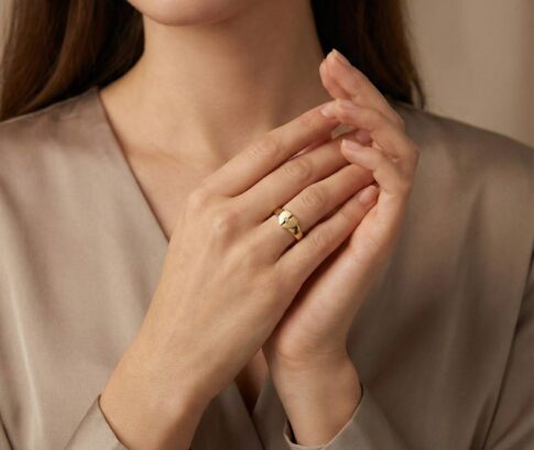 14 karaat geel gouden harten ring met diamant