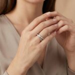 Wit gouden slag ring met diamanten