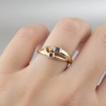 Christian gouden ring met saffier