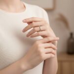 Wit gouden ring met kleine diamanten