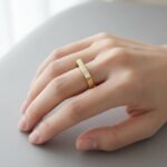 Gouden smalle ring met diamant