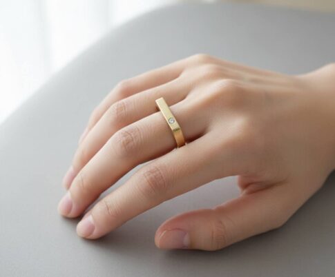 Gouden smalle ring met diamant
