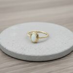 Christian ring met opaliet