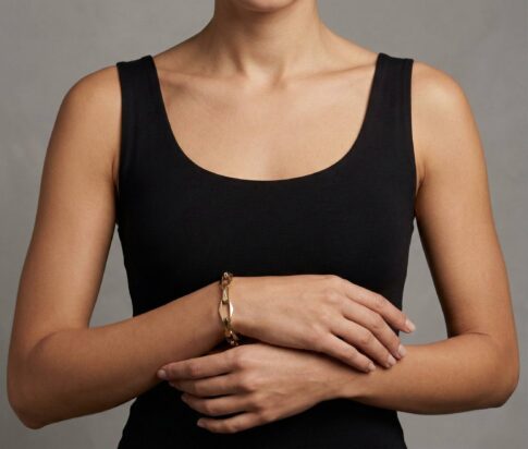 Gouden closed forever schakel armband