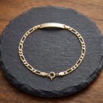 Gouden kind naam plaat armband