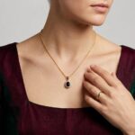 Gouden ketting met saffier hanger