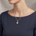 Wit gouden hanger met diamanten