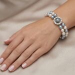 Parel armband met gouden slot met diamant