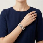 Parel armband met gouden slot met diamant