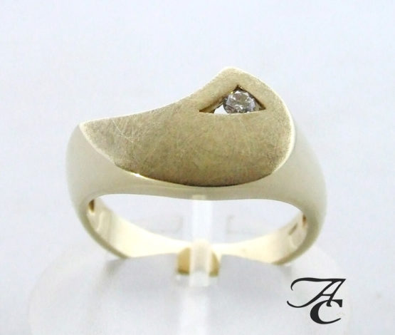 Geel gouden diamanten Atelier Christian ring