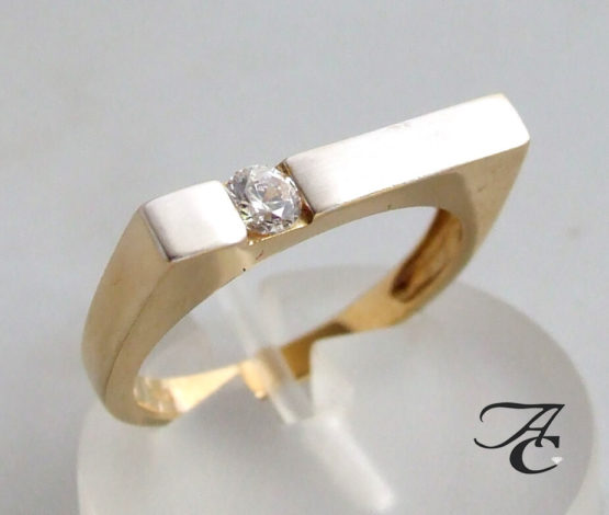 Atelier Christian geel gouden ring met zirkonia