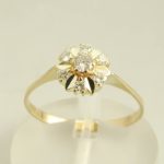 Gouden ring met briljant geslepen diamanten