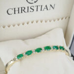 Gouden armband met smaragd en diamanten