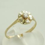 Gouden ring met briljant geslepen diamanten
