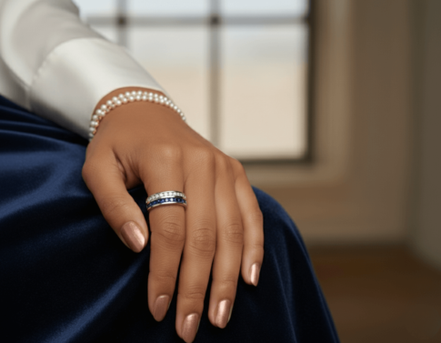 Wit gouden ring met briljanten en saffieren