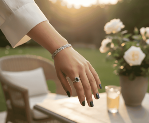 14 karaat gouden ring met saffier en diamanten