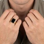 Christian geel gouden onyx zegelring