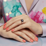 Bicolor gouden ring met diamant en saffier