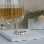 Wit gouden memoire ring met briljanten