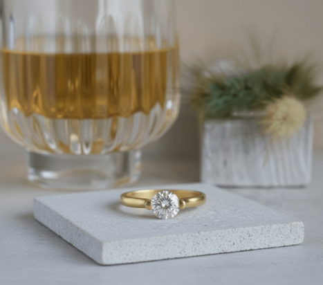 Gouden ring met solitair briljant