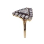 Gouden ring met Triangle diamant