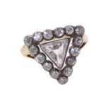 Gouden ring met Triangle diamant