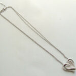 Wit gouden ketting met hart hanger