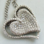 Wit gouden ketting met hart hanger