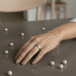 14 karaat wit gouden Christian ring met diamant