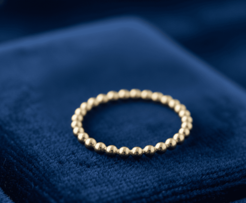 Geel gouden bolletjes ring