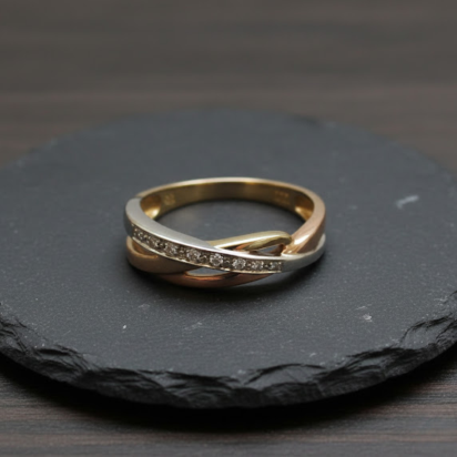Gouden tricolor ring met diamanten