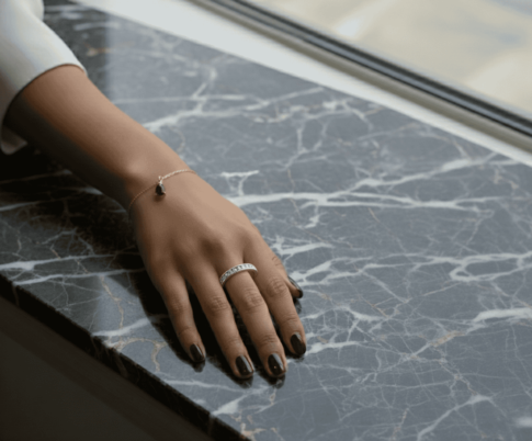 Atelier Christian wit gouden ring met zirkonia