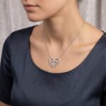 Wit gouden dubbele harten hanger